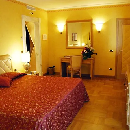 Park Ariston 4*