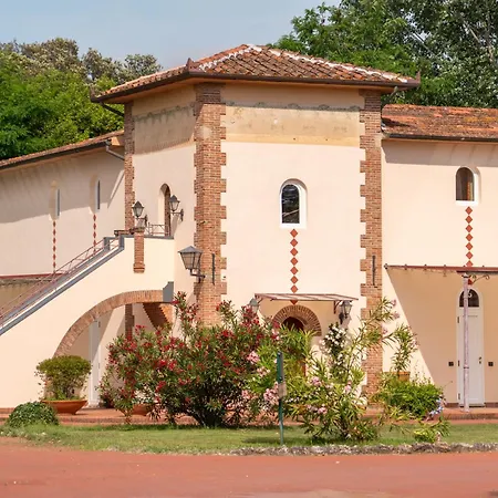 阿里斯顿别墅公园酒店 酒店 4*